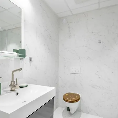 Boutique Luxury - & Quiet Appartement Boedapest