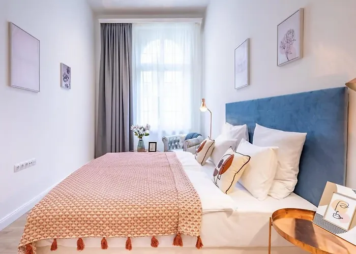 Boutique Luxury - & Quiet