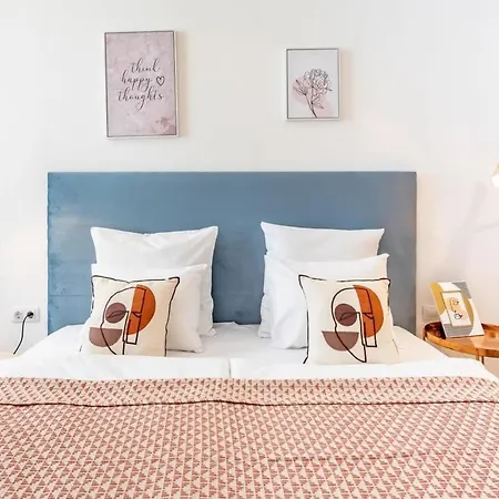 Boutique Luxury - & Quiet *